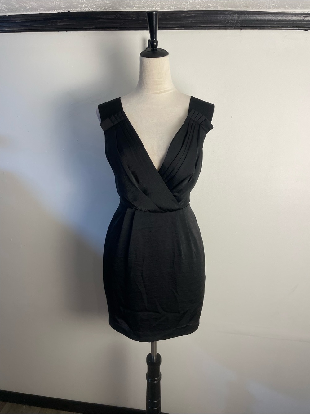BCBGeneration Black V-Neck Pleated Sheath Dress